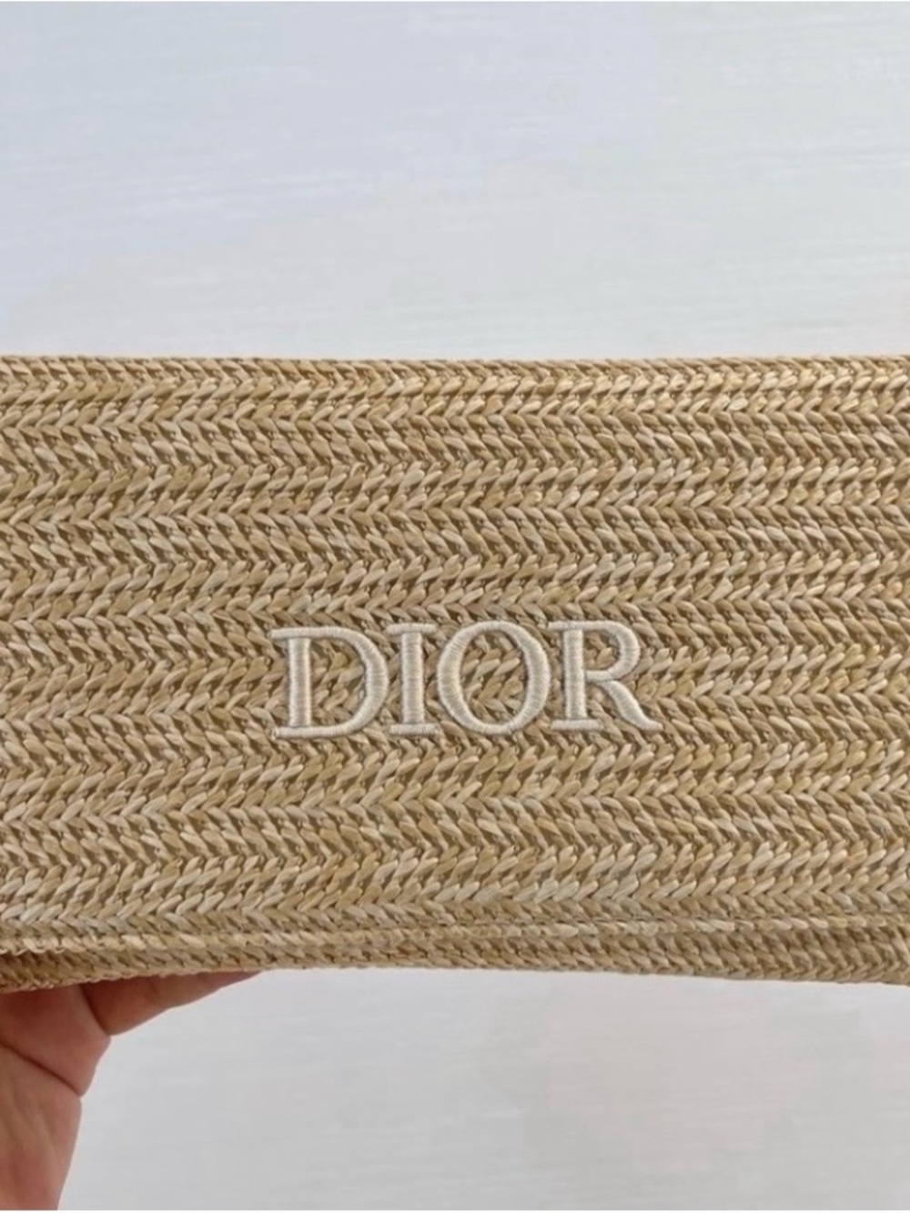 New Dior Beauty Woven Flipped Cosmetic Pouch - Picture 2 of 4